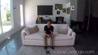 GayCastings Newcomer Johnny Cruz pumped by casting agent - 2 image