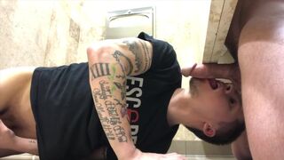 Sex In The Public Toilet - 1 image