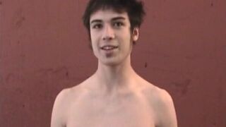 twink 20 years old accepted to masturbates himself for 100 euros - 2 image