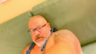 Country Chub daddy cums in his cubs hole - 2 image