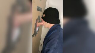 DIQSUQR - Straight jock with big dick at the gloryhole - 2 image