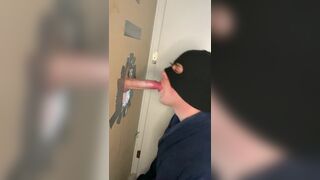 DIQSUQR - Straight jock with big dick at the gloryhole - 8 image