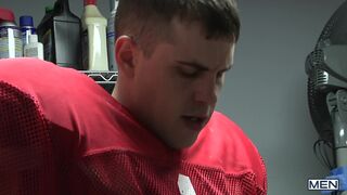 MEN - Football Captain Darin Silvers Got A Hard On For Janitor Colby Jansen's Sweet Ass - 4 image