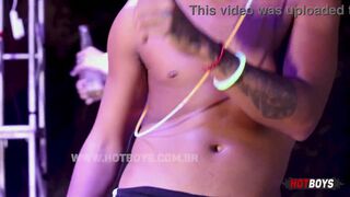 Party at the mansion!