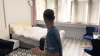 Gay guy called the receptionist to persuade him to have sex