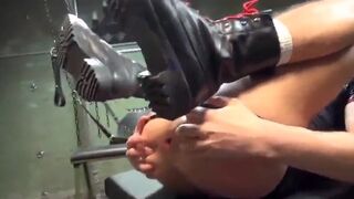 FUCK BAREBACK WITH HUGE COCK IN THE BUNKER