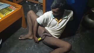 Indian gay boy fuking her big ass in cucumber ????