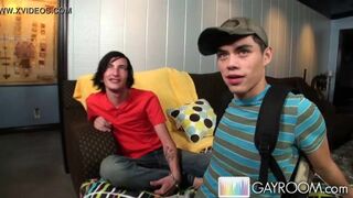 GayRoom Stretch That Ass