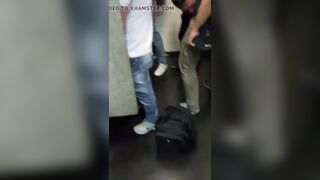 Banheiro WC putaria e mamada 7