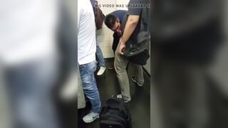 Banheiro WC putaria e mamada 7