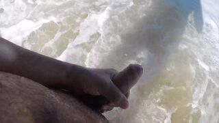 Horny at beach and found a guy to make me cum
