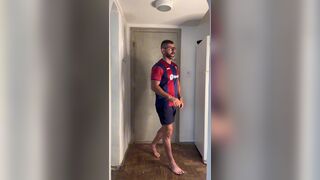 Watch HotPaulistano & Ale Diorio's intense anal hook with a well-endowed personal trainer