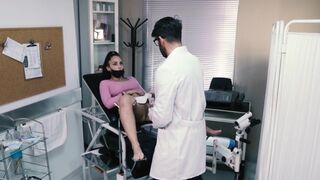 Nick Moreno & Medusa in wild gyno session - A mind-blowing therapy session with a huge cock