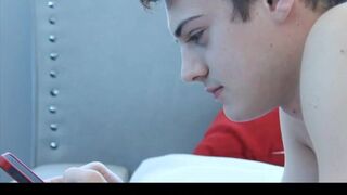 Hunter Page's big ass pounded hard by his lucky visitor's hard cock