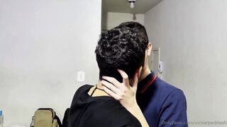 Ian Surfista and Vitin Nerdotado's hot ass takes on two big cocks in a wild white-skin twist