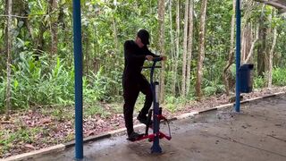 Maloka & Euerickdiaz get wild in public park with personal trainer