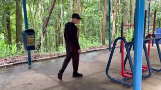 Maloka & Euerickdiaz get wild in public park with personal trainer