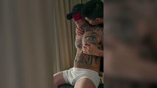 Euerickdiaz & Bttmintown get a steamy rubdown and a hairy pussy massage - 1 image