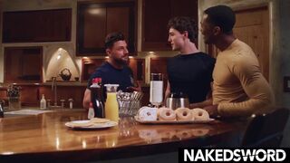 Hazel Hoffman &Sean Xavier's steamy morning threesome with a hot babe - 3 image