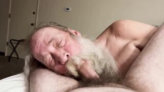 Tyler Preston and Fuzzybeardboy go wild on hairy cub's massive rod - 3 image