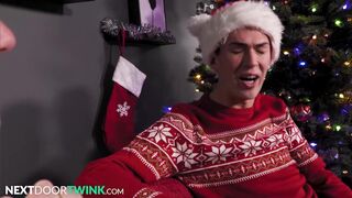 Kyle Wyncrest & Tristan West share a huge cock & bareback threesome action on NextDoorink - 3 image