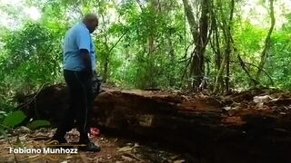 Black stud follow bus driver and sucks him dry in park - 11 image