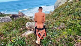Watch these two surfer babes devour each other's brains on Florianopolis beach! - 11 image