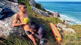 Watch these two surfer babes devour each other's brains on Florianopolis beach! - 3 image