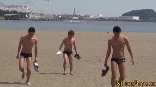 Watch this hot Japanese guy stroke and suck on a hard cock in HD group action - 5 image