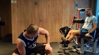 Boy Lixo Russo seduces and pounds Shulxxx's juicy booty at the gym - 1 image