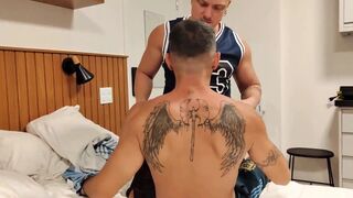 Boy Lixo Russo seduces and pounds Shulxxx's juicy booty at the gym - 4 image