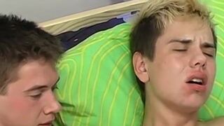 Twinks Kevin Grey and Caleb Levi 3way fuck with Cody Ethan - 14 image